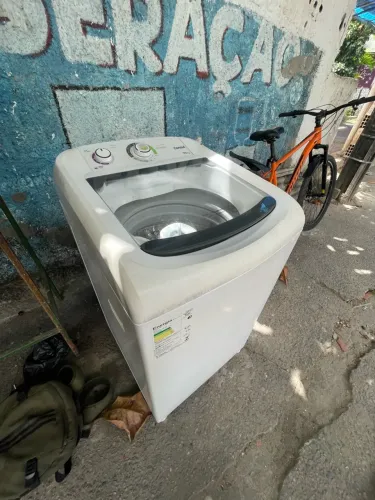 Máquina de lavar roupas 