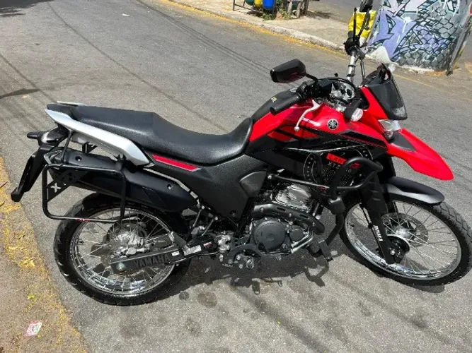 Yamaha XTZ Lander 250cc - Baixa km, protetor de carenagem e vitrificação