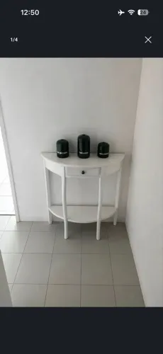 Aparador Mesa Meia-Lua de Madeira - Estilo Clássico com Gaveta.