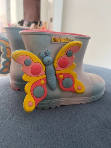 Bota Melissa tamanho 23/24