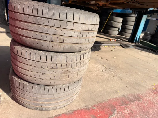 Pneus 245 40 R18 Dunlop 3 unidades Barato