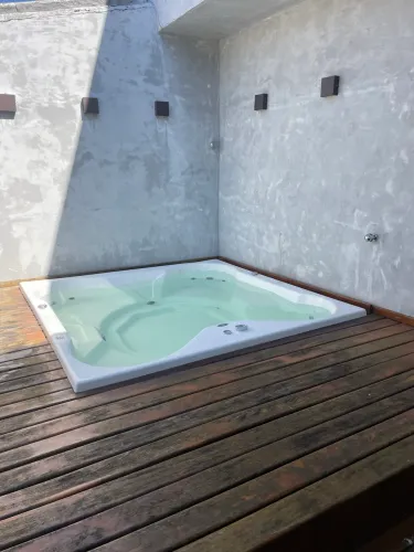 JACUZZI / SPA 4 Lugares com Hidromassagem - Excelente Estado