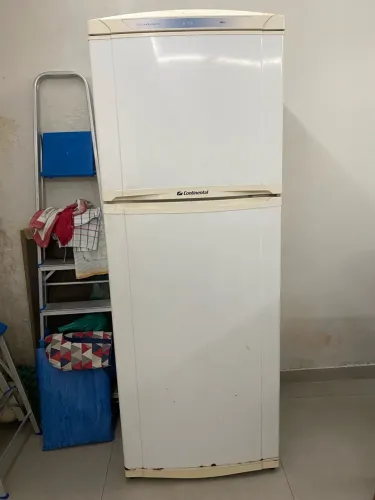 Geladeira Continental duas porta
