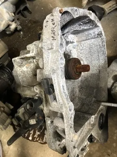 caixa de marcha nissan march