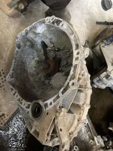 caixa de marcha nissan livina/ tiida 1.8