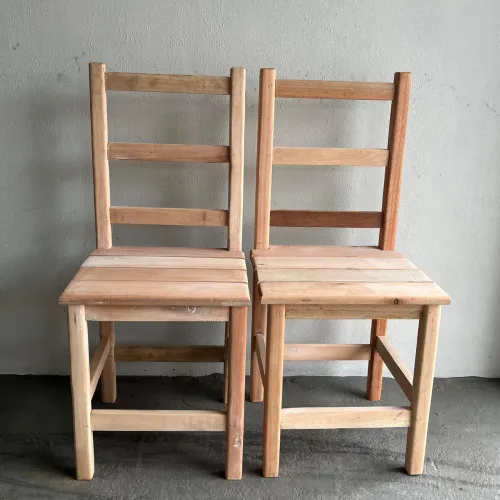 Cadeira de jantar toda em madeira!! Criciúma 