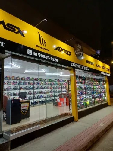 Capacetes , grande variedade de marcas e modelos , visita a loja