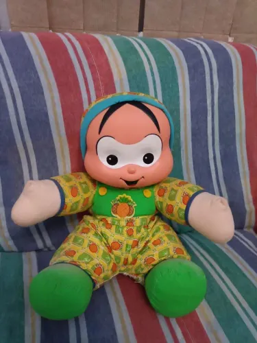 Boneca de Pelúcia - Personagem Infantil