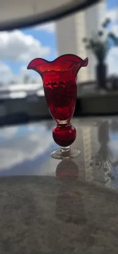 Vaso Decorativo de Vidro Vermelho