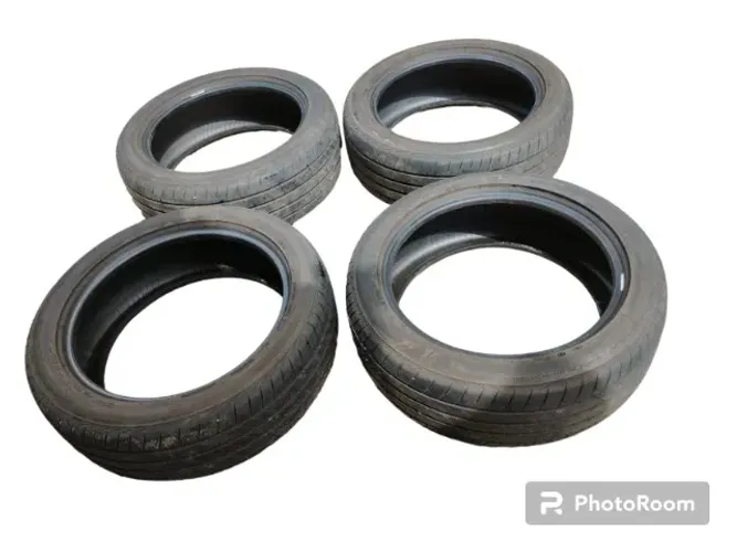 Pneus Bridgestone 17 205/50R17 89V