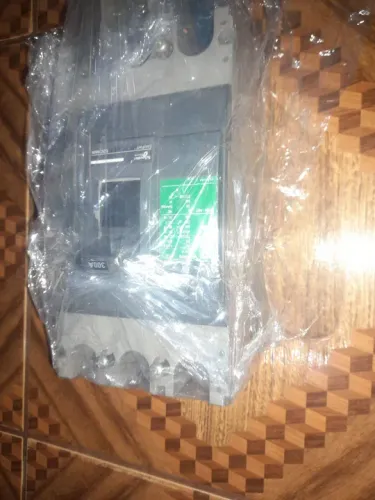 Disjuntor de 300 amperes