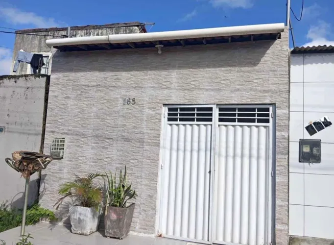 - Casa na Liberdade