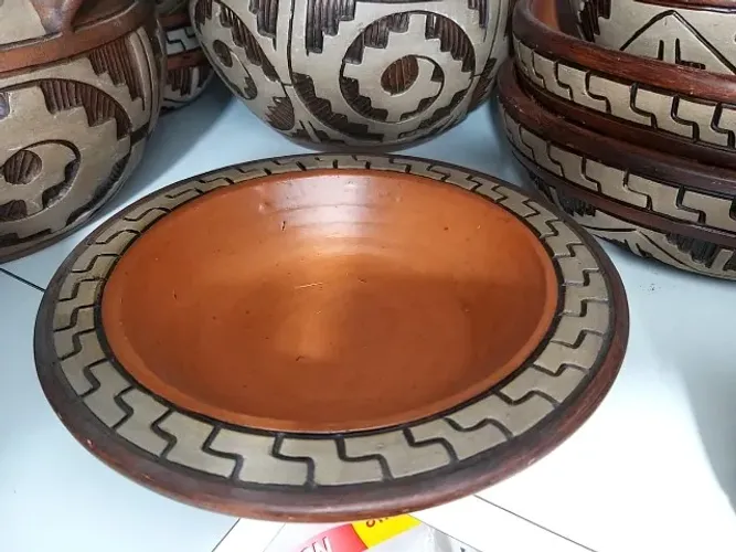 Conjunto de cerâmica marajoara antigo ótimo estado.