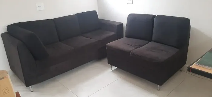 Sofá de Canto em Suede Preto - Ótimo Estado!