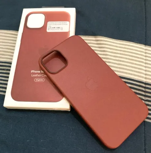 Capa com MagSafe para iPhone 14 Plus Apple, Couro Vermelho-terra - Referência: MPPD3ZE/A
