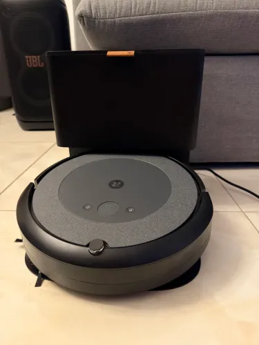 Robô Roomba i5+ Combo Aspirador e Passa Pano  iRobot - Bivolt
