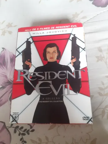 Resident Evil - A Coleção (5 Filmes) - Milla Jovovich