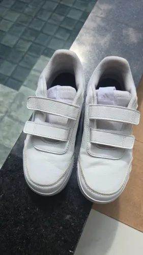 Tenis infantil adidas 32