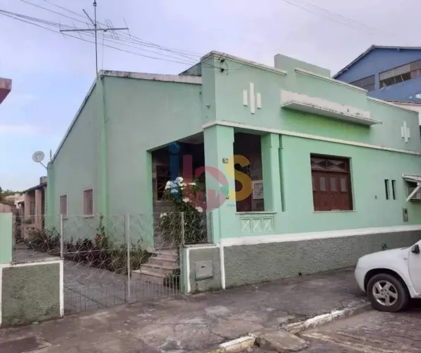 Vendo Casa com 4/4 em Canavieiras