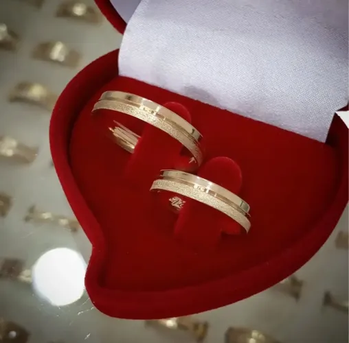 Alianças de casamento em ouro 18k
