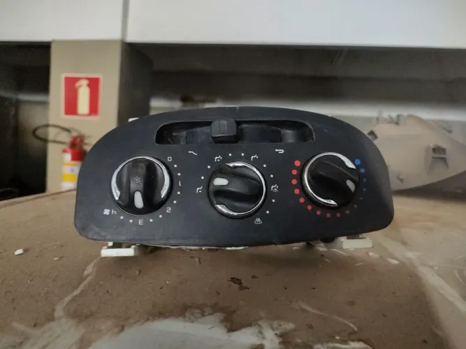 Painel de controle de ar Clio