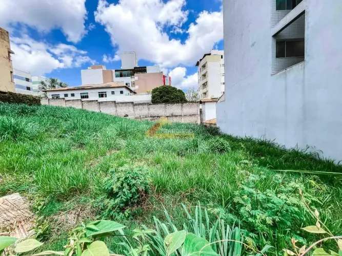 Lote localizado no bairro Santo Antônio