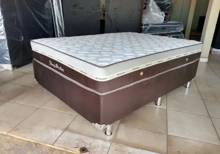 Cama box base e colchão d33