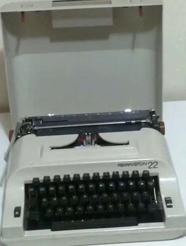Máquina de Escrever Remington Antiga Anos 70 Super Conservada no estado