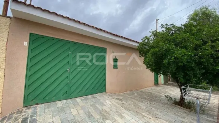 Casa à venda na Vila Albertina, Ribeirão Preto: 3 dormitórios, 3 garagens!