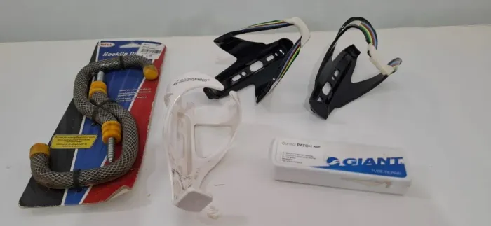 Acessórios para Bicicleta - Ganchos Bell + Suportes + Kit Reparo