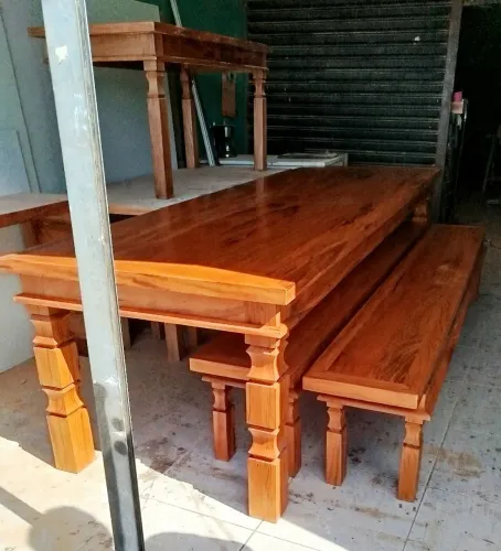 Mesa de peroba rosa