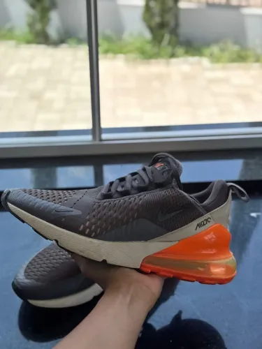 Nike Air Max 270