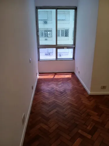 Apto em rua nobre do Flamengo