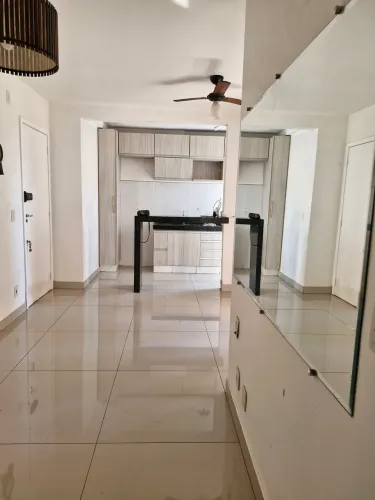 Apartamento 2/4 c/ Armário e Porcelanato