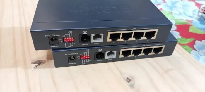 Dois Conversores de Mídia VDSL Planet VC-234 CO/CPE 4 portas Ethernet