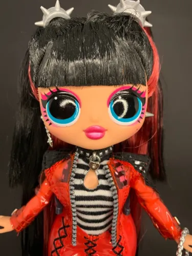 Boneca Spicy Babe de LOL Surprise OMG