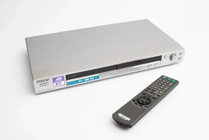 Reprodutor de dvd/cd Sony DVP NS325 em bom estado!