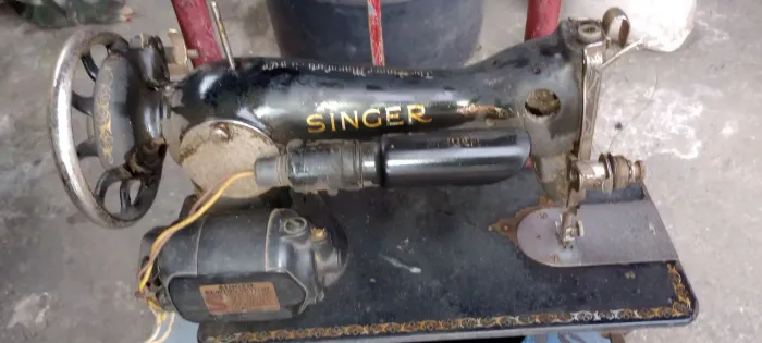 Máquina de costura Singer