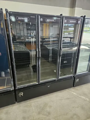 refrigerador vertical 3 portas multiuso para conveniências e mercados - a pronta entrega 