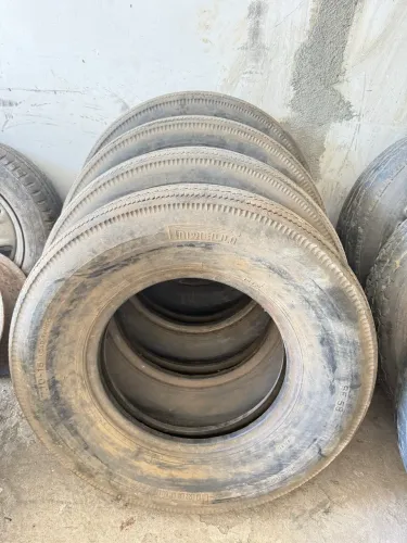 Kit 02 Pneus 7.10-15 Pirelli Load Range Veraneio Rural Aero Willys