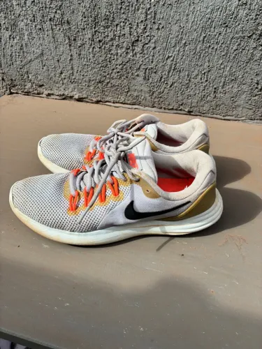 Tênis Nike Lunar Apparent