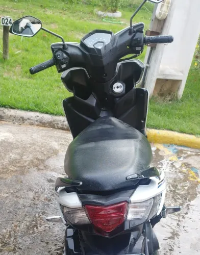 Vendo MOTO NEO 2017.