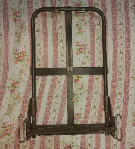 Armação de mochila americana