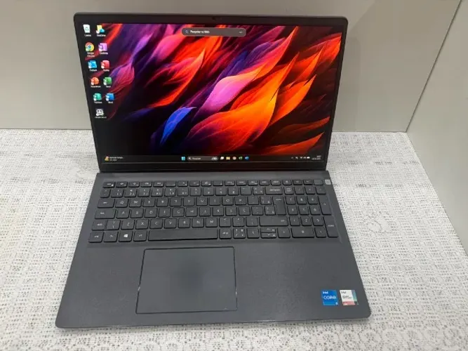 Vendo troco  Notebook Dell Vostro 11ª geração Intel Core vPro i5-1135G7 / 16GB SSD / 512GB