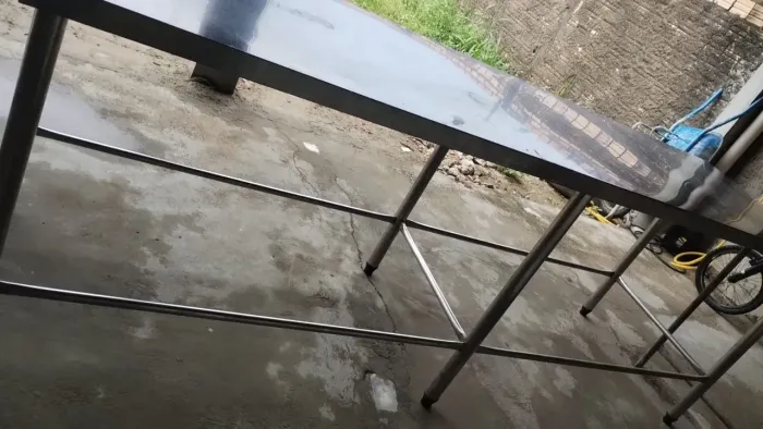 Mesa inox, para manipulação de alimentos..