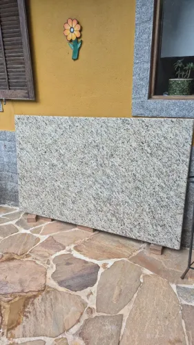 Tampo de granito