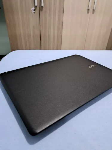 Lindo notebook acer Intel quadcore Setima geração ótima máquina pra vender logo!!