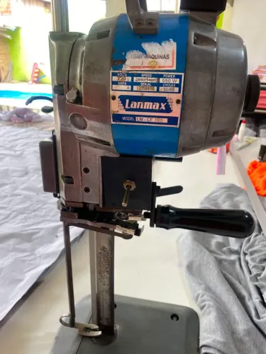 Máquina de corte