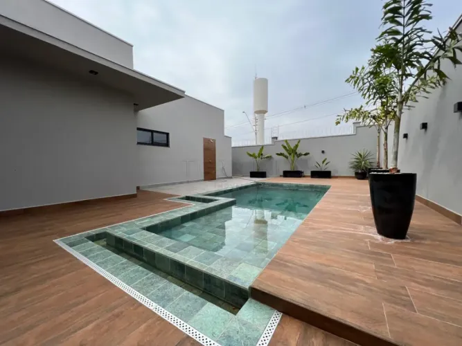 Casa à venda no condomínio Residencial Cyrela Estoril em Bauru -SP.