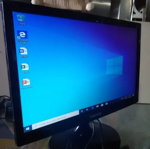 Monitor Samsung 19" LED Widescreen Ótima Qualide - Pronto para Uso